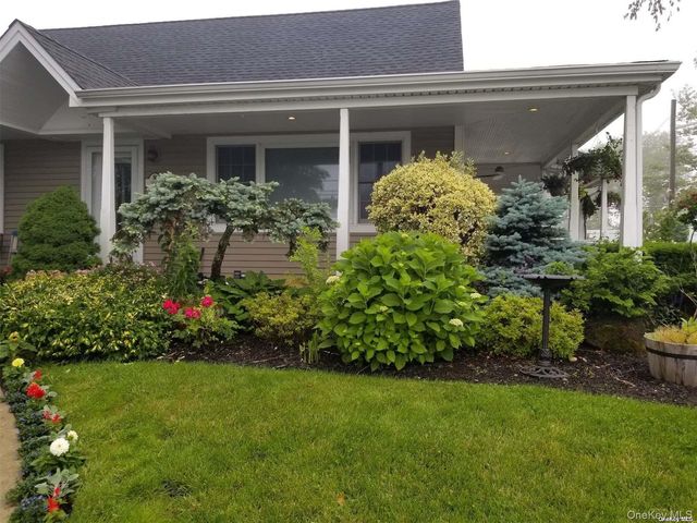 207 Jefferson Avenue House, Island Park, NY 11558
