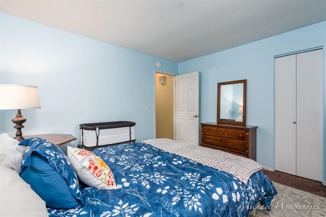 2665 Burton Street, Grand Rapids, MI 49546