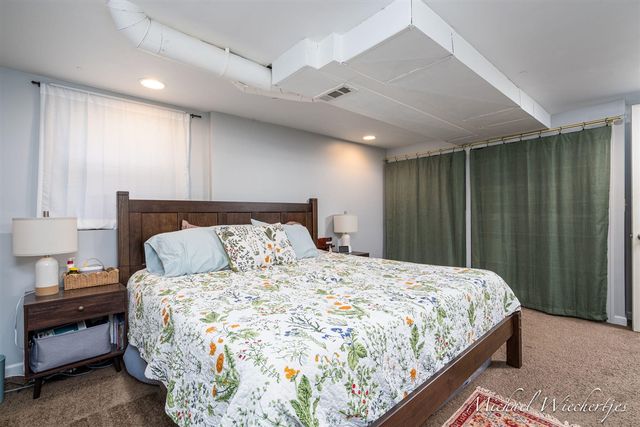 2665 Burton Street, Grand Rapids, MI 49546