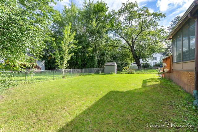 2665 Burton Street, Grand Rapids, MI 49546