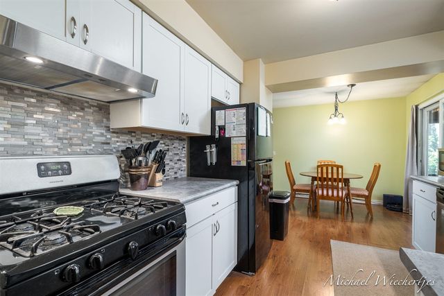 2665 Burton Street, Grand Rapids, MI 49546