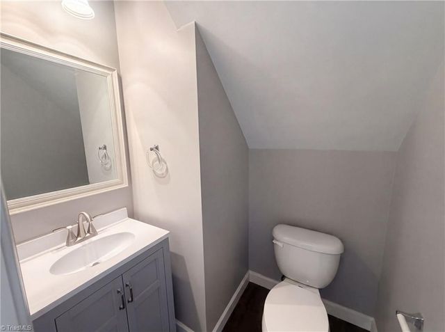 518 Macgregor Drive, Burlington, NC 27217