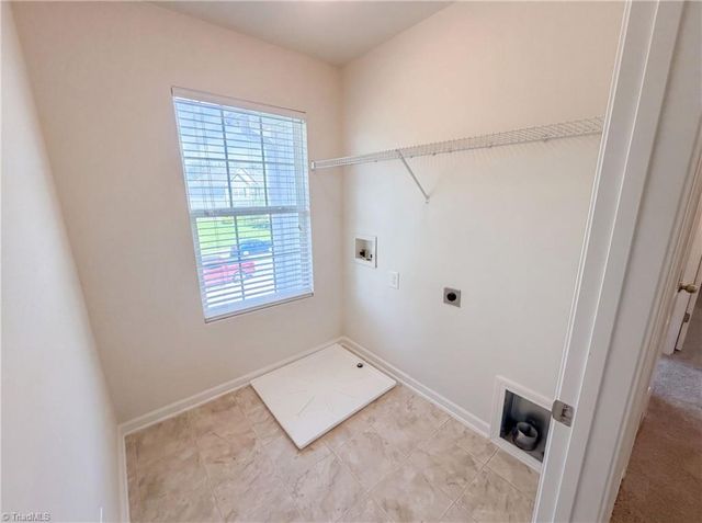 518 Macgregor Drive, Burlington, NC 27217