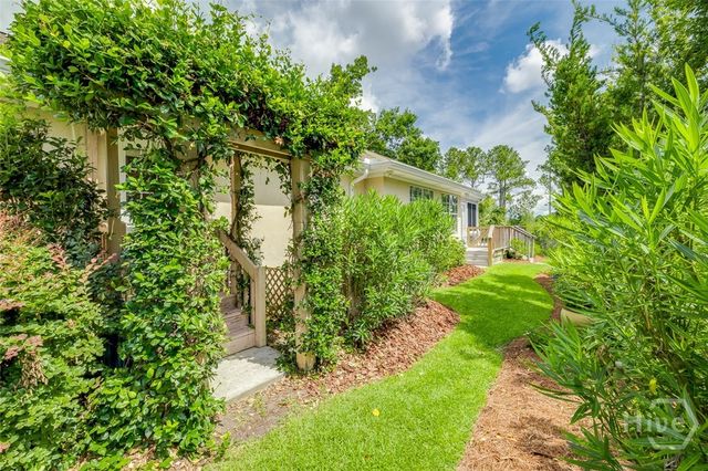 15 Pipers Pond Lane, Savannah, GA 31404