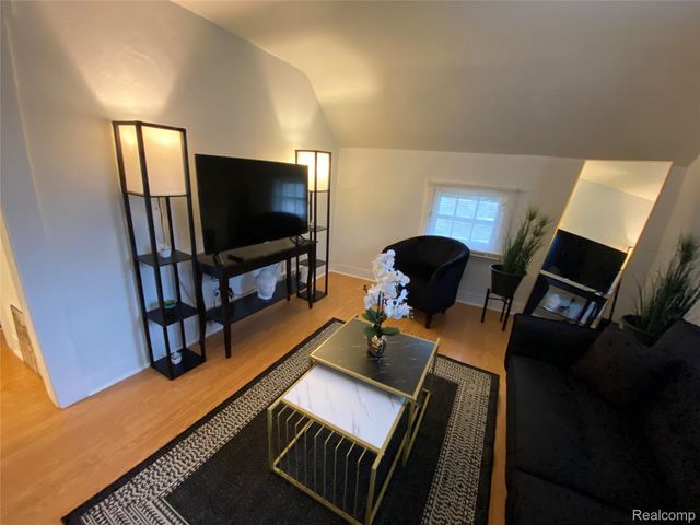 315 N Maple Street, Flushing, MI 48433