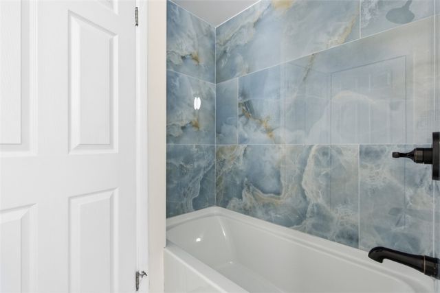 13 Marchmont St, Ingram, PA 15205