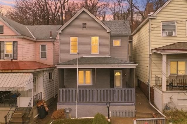 13 Marchmont St, Ingram, PA 15205