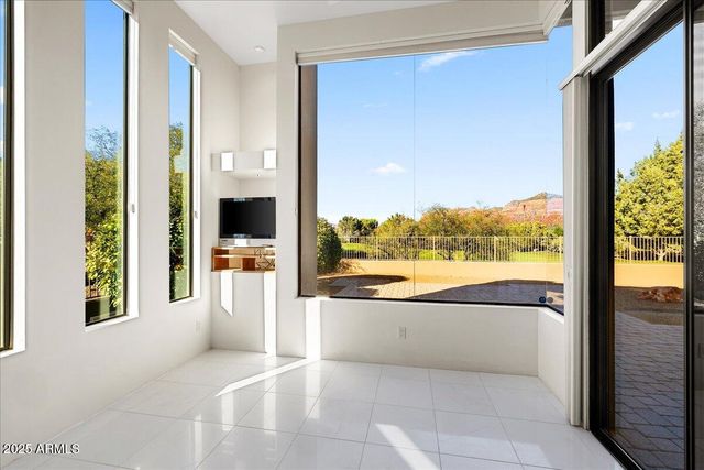 65 CRYSTAL SKY Drive, Sedona, AZ 86351