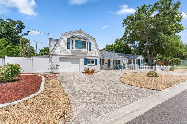 601 45TH STREET N, St Petersburg, FL 33713