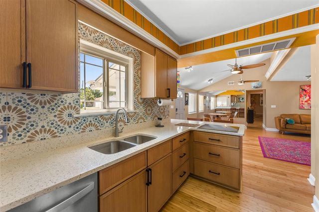 601 45TH STREET N, St Petersburg, FL 33713