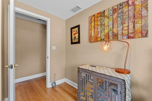 601 45TH STREET N, St Petersburg, FL 33713
