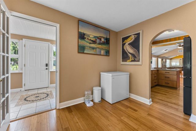 601 45TH STREET N, St Petersburg, FL 33713