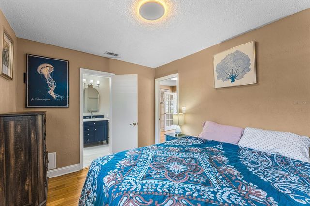 601 45TH STREET N, St Petersburg, FL 33713