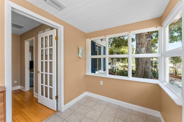 601 45TH STREET N, St Petersburg, FL 33713
