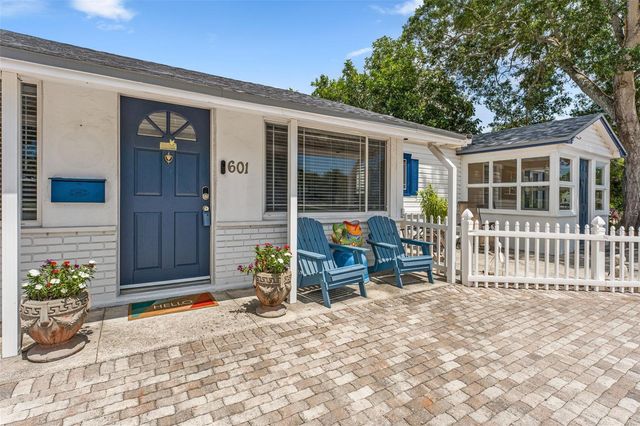 601 45TH STREET N, St Petersburg, FL 33713