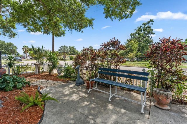 601 45TH STREET N, St Petersburg, FL 33713