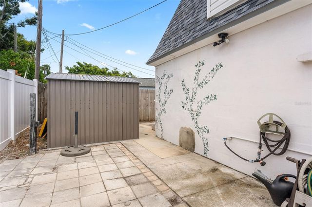601 45TH STREET N, St Petersburg, FL 33713