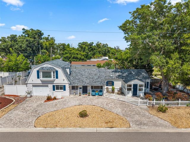 601 45TH STREET N, St Petersburg, FL 33713