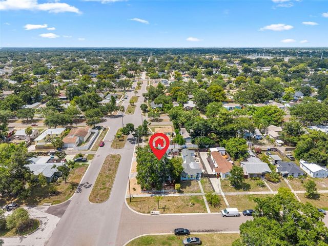 601 45TH STREET N, St Petersburg, FL 33713