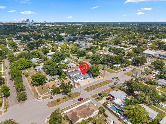601 45TH STREET N, St Petersburg, FL 33713