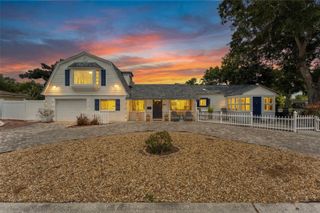 601 45TH STREET N, St Petersburg, FL 33713