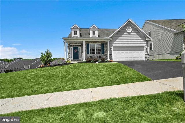 425 WESTBURY DR, Reading, PA 19610