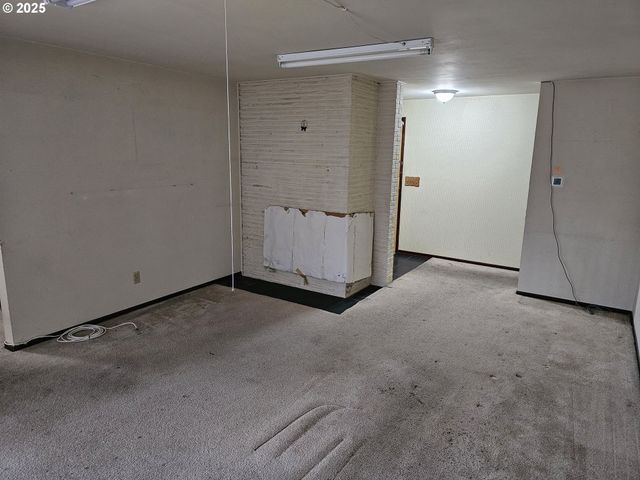 2115 Ne 144TH Ave, Portland, OR 97230