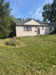 327 N Grand Boulevard, Gary, IN 46403