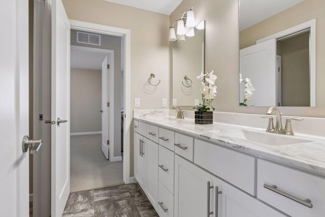16736 Wuttke Crossing, Eden Prairie, MN 55347