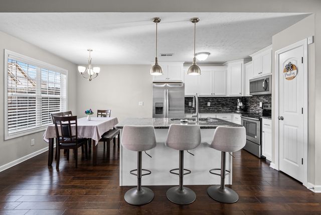 2110 Trophy Trce, Clarksville, TN 37040