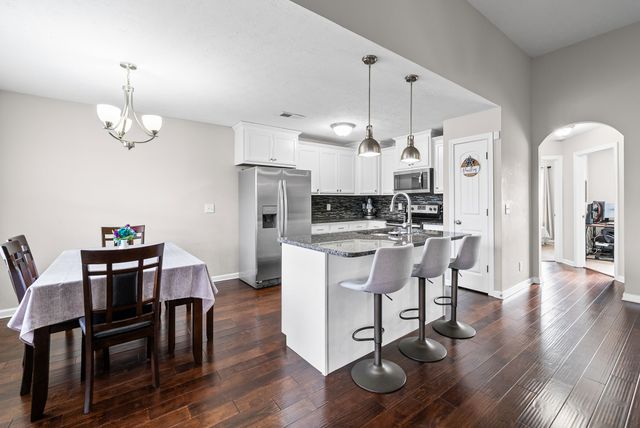 2110 Trophy Trce, Clarksville, TN 37040