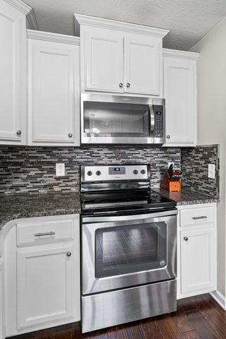 2110 Trophy Trce, Clarksville, TN 37040