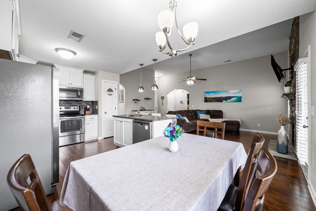 2110 Trophy Trce, Clarksville, TN 37040