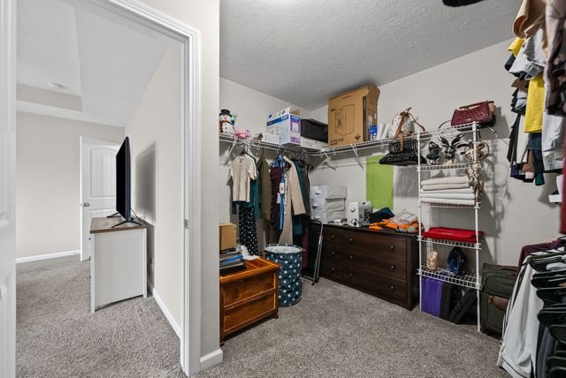 2110 Trophy Trce, Clarksville, TN 37040