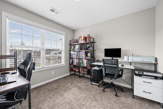 2110 Trophy Trce, Clarksville, TN 37040