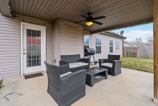 2110 Trophy Trce, Clarksville, TN 37040