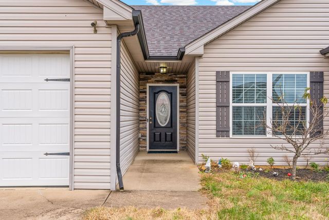 2110 Trophy Trce, Clarksville, TN 37040