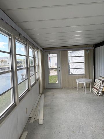 10057 110TH PLACE 243, Largo, FL 33773