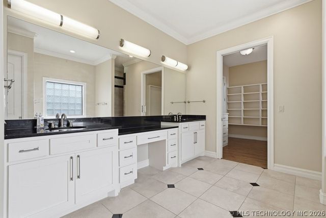 6304 W Utica Street, Broken Arrow, OK 74011