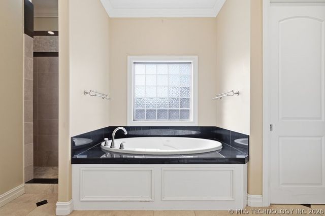 6304 W Utica Street, Broken Arrow, OK 74011