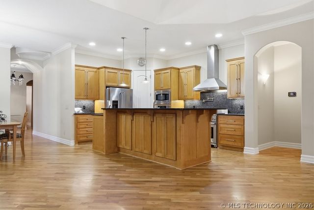 6304 W Utica Street, Broken Arrow, OK 74011