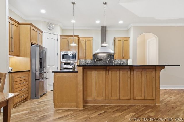 6304 W Utica Street, Broken Arrow, OK 74011