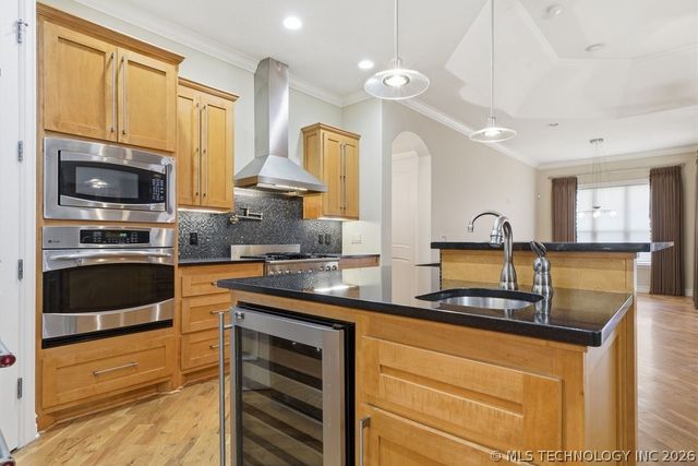 6304 W Utica Street, Broken Arrow, OK 74011