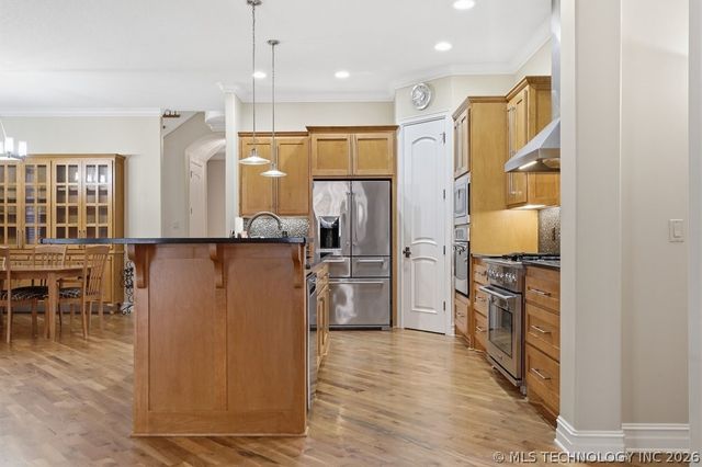 6304 W Utica Street, Broken Arrow, OK 74011