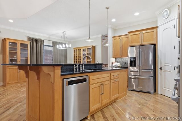 6304 W Utica Street, Broken Arrow, OK 74011