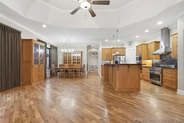 6304 W Utica Street, Broken Arrow, OK 74011