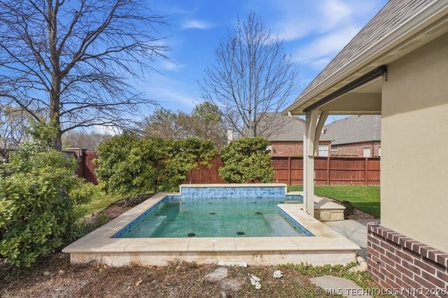 6304 W Utica Street, Broken Arrow, OK 74011