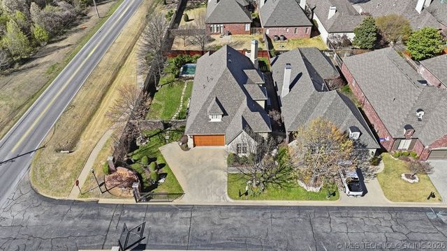 6304 W Utica Street, Broken Arrow, OK 74011