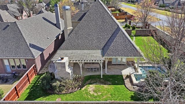 6304 W Utica Street, Broken Arrow, OK 74011