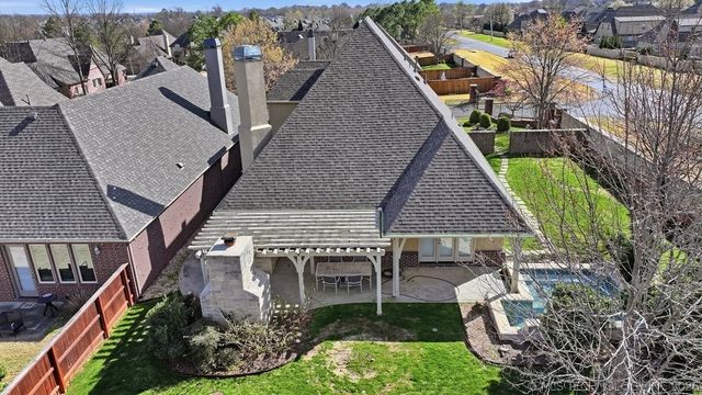 6304 W Utica Street, Broken Arrow, OK 74011